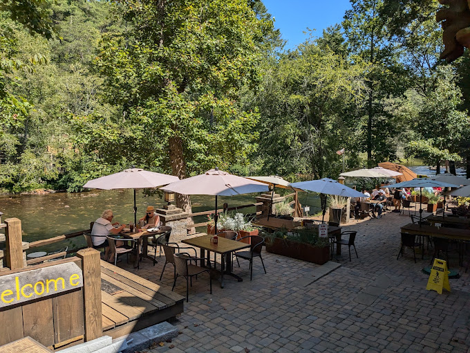 Toccoa Riverside Restaurant